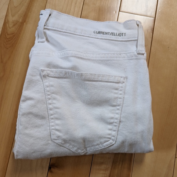Current/Elliott The Fling Relaxed Fit White Jeans - Picture 7 of 9